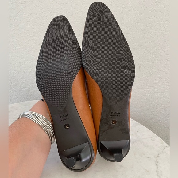 Prada Leather Almond Toe Loafer Kitten Heels Size 41 - Picture 9 of 10